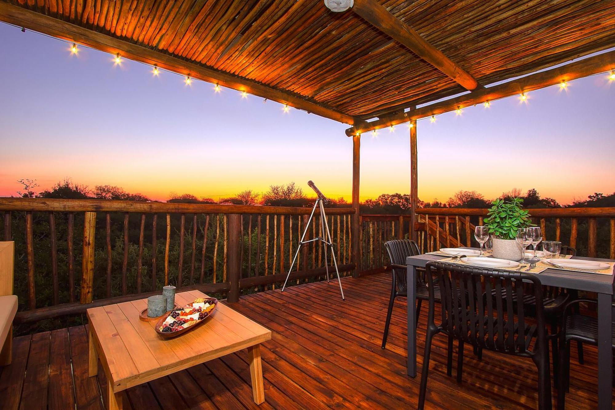 Villa The Duchess Luxury Safari Villa, Close To Knp, Giraffe-feeding-tower, Bush-bath, Boma *