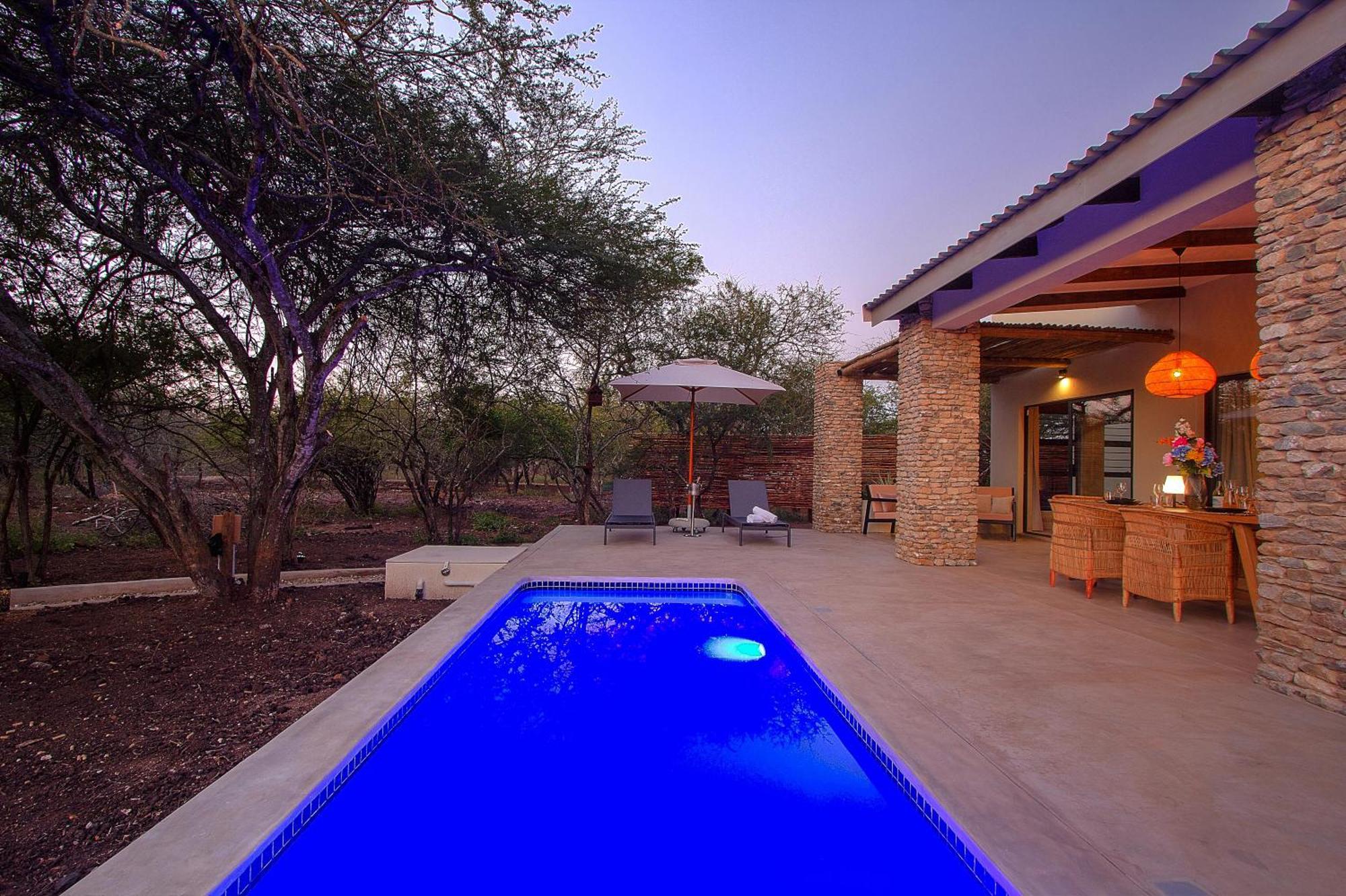 The Duchess Luxury Safari Villa, Close To Knp, Giraffe-feeding-tower, Bush-bath, Boma *