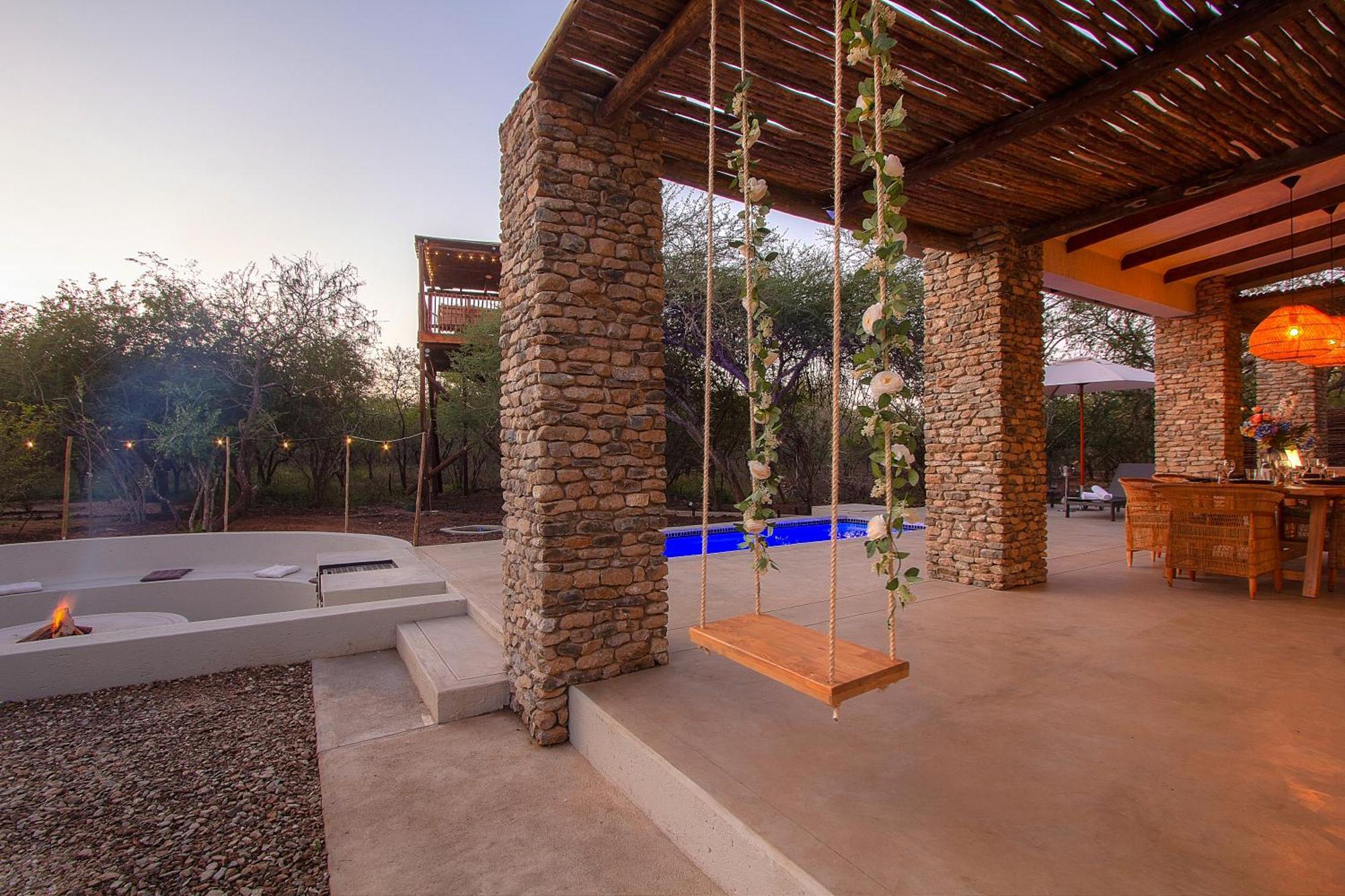 The Duchess Luxury Safari Villa, Close To Knp, Giraffe-feeding-tower, Bush-bath, Boma