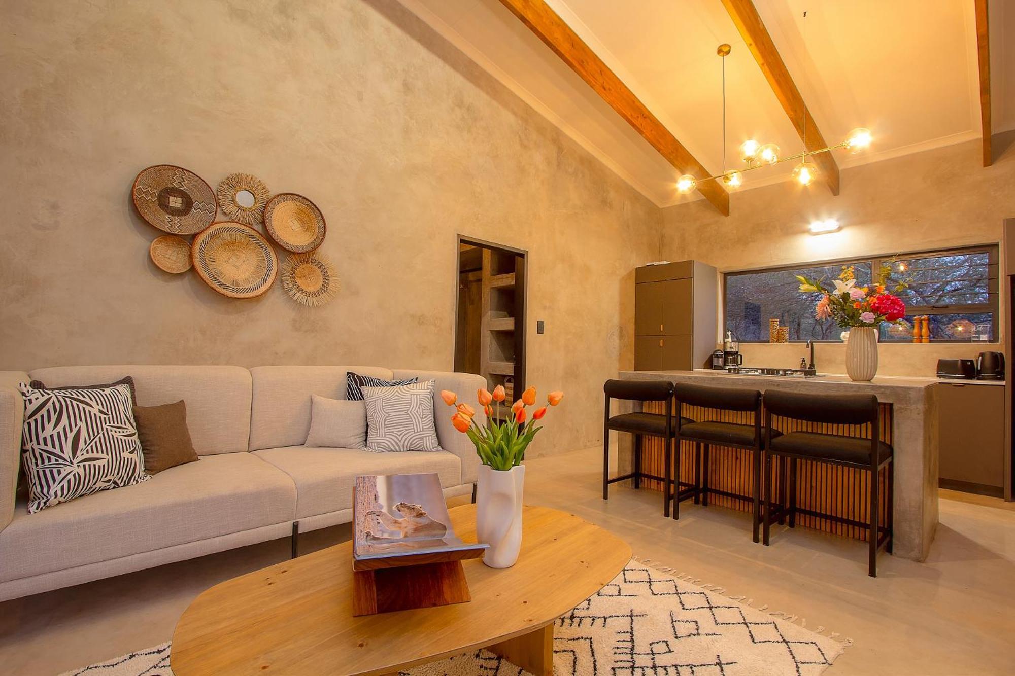 Villa The Duchess Luxury Safari Villa, Close To Knp, Giraffe-feeding-tower, Bush-bath, Boma
